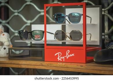 vendeur ray ban vaucluse